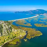 Deniz Paradise Villa