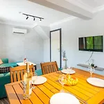 Deniz Paradise Villa