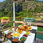 Deniz Paradise